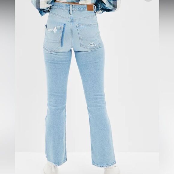 AMERICAN EAGLE Women’s Light Wash 90s Flare Destroyed Denim Jeans Sz 14 - Picture 11 of 14